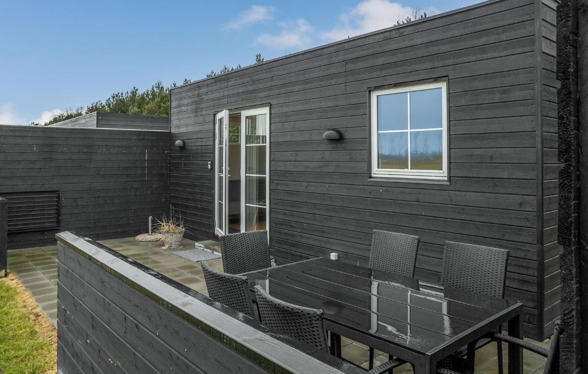 2 Bedroom Nice Apartment In Vaeggerlose Boto By Exterior photo