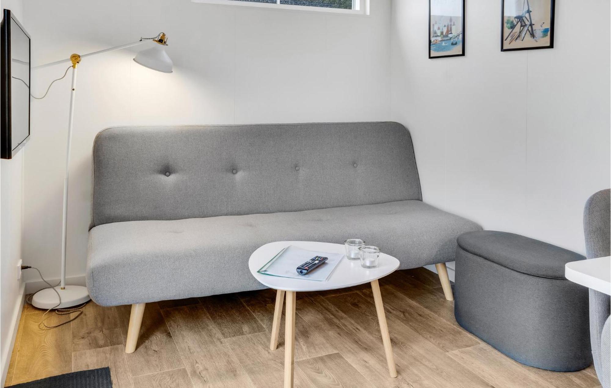 2 Bedroom Nice Apartment In Vaeggerlose Boto By Exterior photo